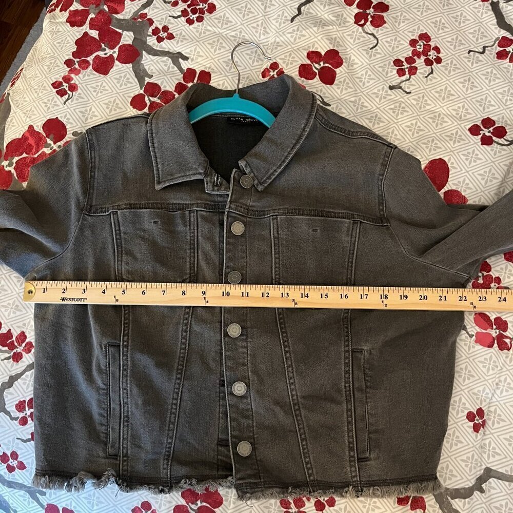 Susan Graver Gray Stretch Denim Jacket L with Frayed Hem - Picture 5 of 14